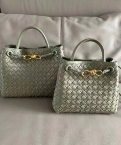 Design Bottega Veneta Andiamo Small Agate Gray Leather Top Handle Bag New